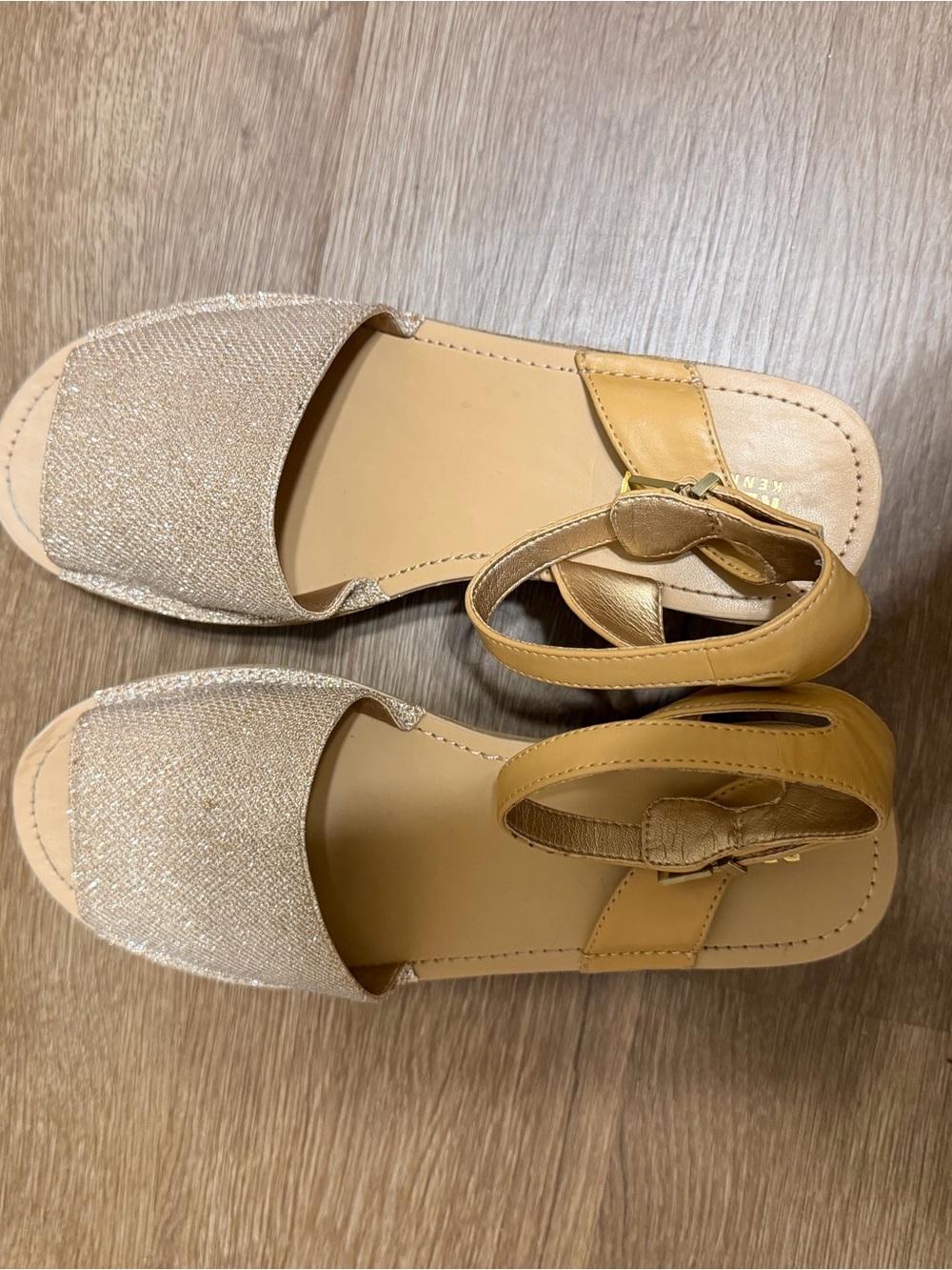 Kenneth Cole Sparkle Gold Front with Tan Ankle Strap Sandals